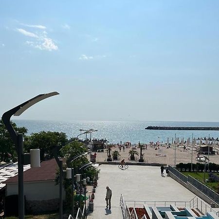 Central Apartment Мангалия Екстериор снимка